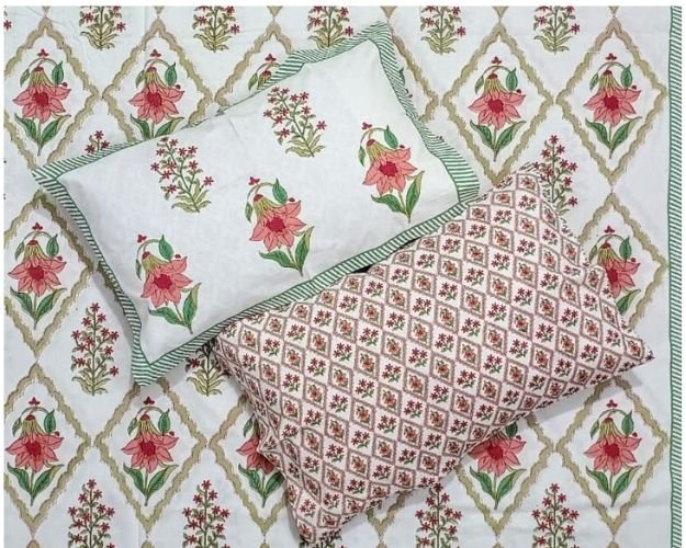 Tulip Bedsheet with 2 pillow covers set
